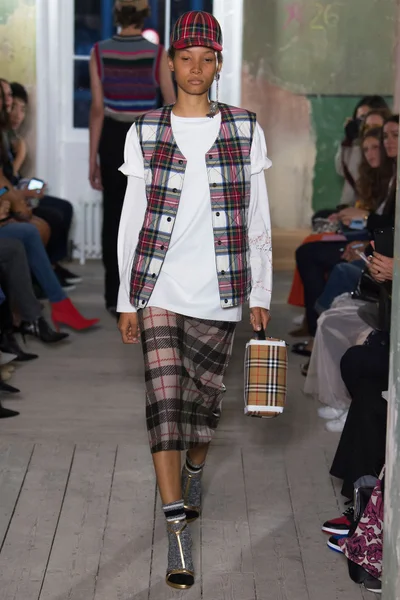 Look 34